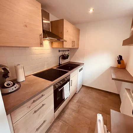 Ferienwohnung/monteurwohnung Souterrain, Neu Renoviert Apartment