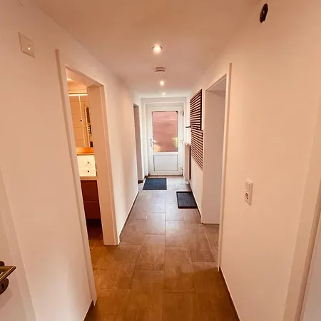 Apartment Ferienwohnung/monteurwohnung Souterrain, Neu Renoviert